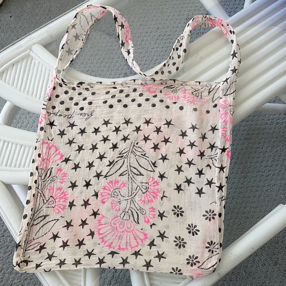 Free People Print Hobo Tote - Picture 3 of 6